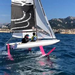 Birdyfish Fun - Dériveur à Foil -Zhik Magasin birdyfish fun 3