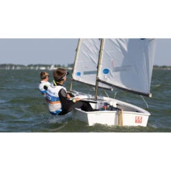 Voile Optimist Régate Optimax UNO 35-45KG -Zhik Magasin voile optimiste regate optimax uno 35 45kg 2